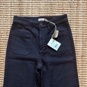 Faherty Women's High Rise Jeans - Black
Brand new